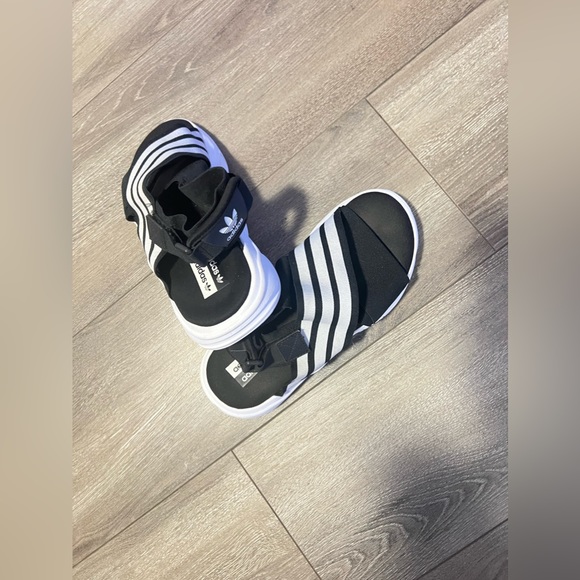 Adidas sandals - Picture 3 of 3
